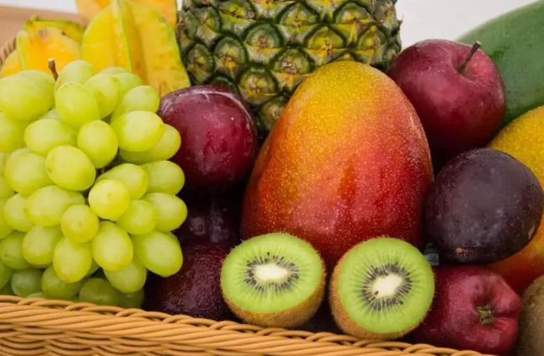 膳食指南每天多少水果,每天吃水果对身体有什么好处-528时尚